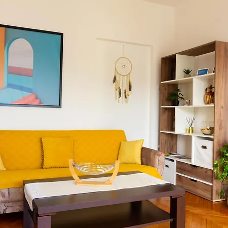Sea View Retreat With 170mbps Wifi And Sunny Balcony *