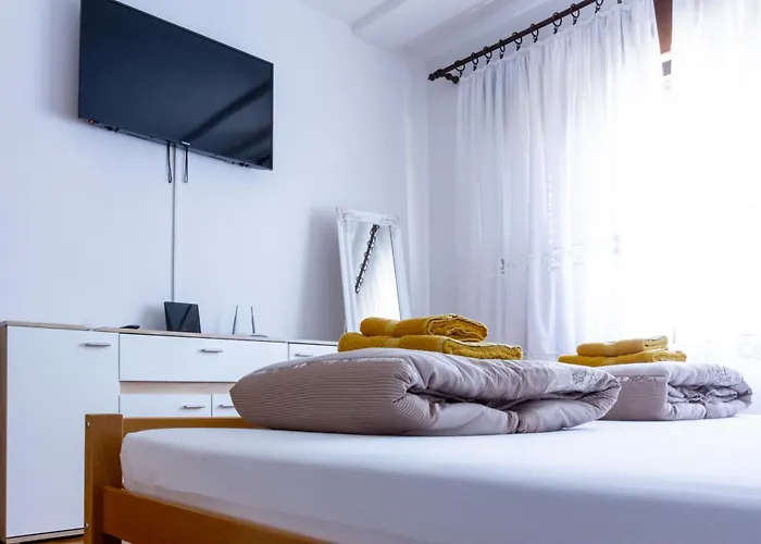 Sea View Retreat With 170mbps Wifi And Sunny Balcony Kastav
