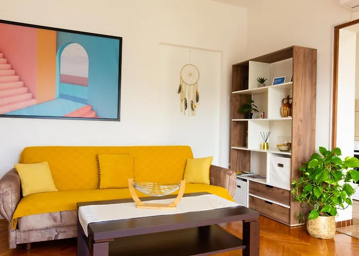 Sea View Retreat With 170mbps Wifi And Sunny Balcony *