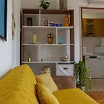 Sea View Retreat With 170mbps Wifi And Sunny Balcony Apartament *