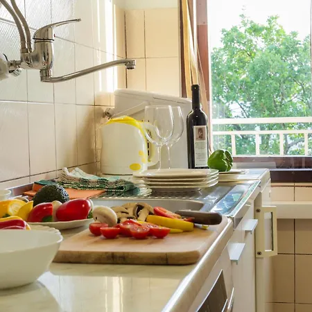 Sea View Retreat With 170mbps Wifi And Sunny Balcony * Kastav