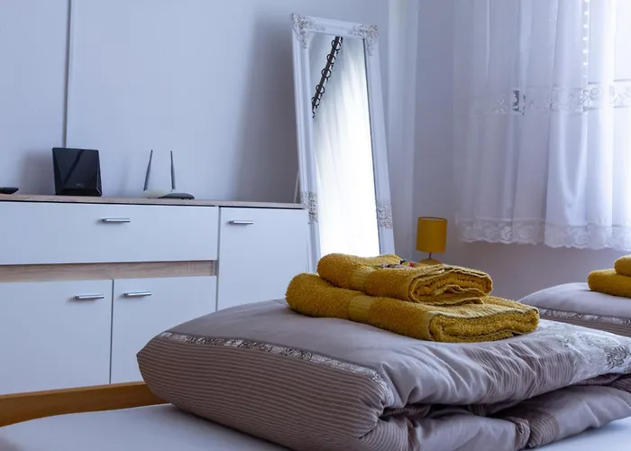 Sea View Retreat With 170mbps Wifi And Sunny Balcony Kastav